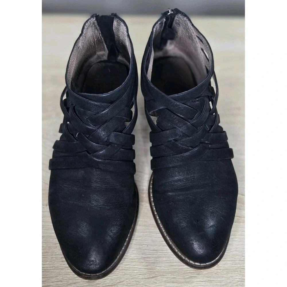 Seychelles Total Relaxation black leather woven ankle boots women's size‎ 6...